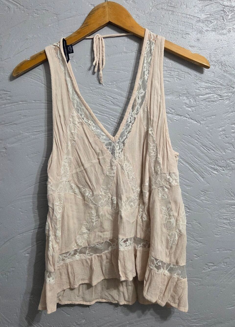 American Eagle Woman's Light Beige Colored V-Neck Lacy Tank top Size Small